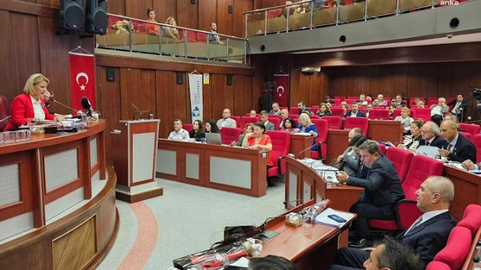 Başkan Fatma Kaplan Hürriyet duyurdu: İzmit’te TÜGVA ve Ensar Vakfı protokolleri iptal edildi