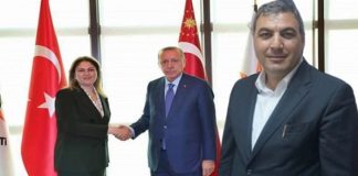 Arazisine ruhsat verilmeyen AKP’li Başkanın eşi, belediye binasını silahla bastı!