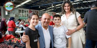 Etkinlikte Skandal! Subaylar, Belediye Başkanının Eşinin Elini Sıkmadı