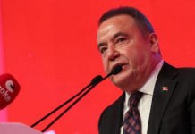 Muhittin Böcek’ten ‘Antalya İradesine Sahip Çıkıyor’ mitinge mesaj: ”Mavi gözlü devin yolundan hiç sapmamış olan Muhittin Böcek…”