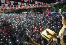 🎥Özel, Kartal’da on binlerin meydanı doldurduğu ”Millet İradesine Sahip Çıkıyor” mitinginde seslendi: Yusuf Tekin! O Yüce Divan’da Yargılanacaksın!