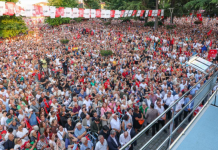 Fark Temmuzda da açılmaya devam ediyor. Özel, son anketi Trabzon’daki mitingde açıkladı