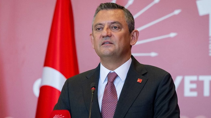 Özgür Özel’den CHP’li Belediyelere Operasyona Bir Tepki Daha: ‘Esirlerimizi Geri Alacağız’