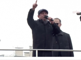 🎥Özel’den Çankırı mitinginde Erdoğan’ın Venezuela sessizliğine sert tepki