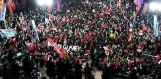 🎥Özgür Özel: “Osmanlı tokadı atacaklardı, demokrasi tokadı yediler”