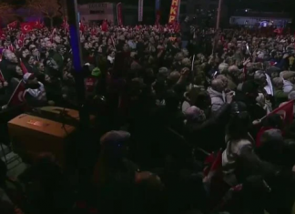 🎥Özgür Özel’den Erdoğan’a atama tepkisi: ”Yaptığı atamayla bizi doğrulamıştır. Akın Gürlek siyasidir. Tüm davalar siyasidir”