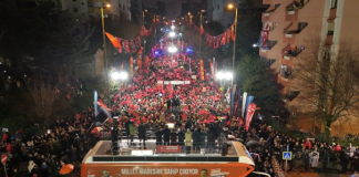 🎥Özel, Erdoğan’a Ataşehir’den seslendi: “O köprüleri sana sattırmayacağım”