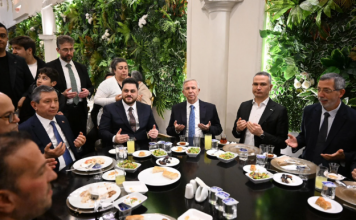 Mansur Yavaş’tan muhalefete çağrı: Yan yana gelmek zorundayız