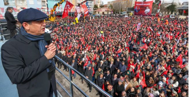 🎥Özel, Karaman’dan Erdoğan’a seslendi: ‘Savıcına güvenen karşıma çıksın, İBB davası canlı yayın yapılsın’