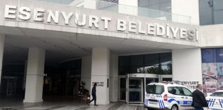 Esenyurt kayyumu her yere adını yazdırdı