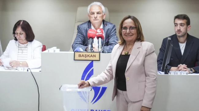 Seçilmiş başkan tutuklanmıştı. Güzelbahçe’de başkan vekili belli oldu